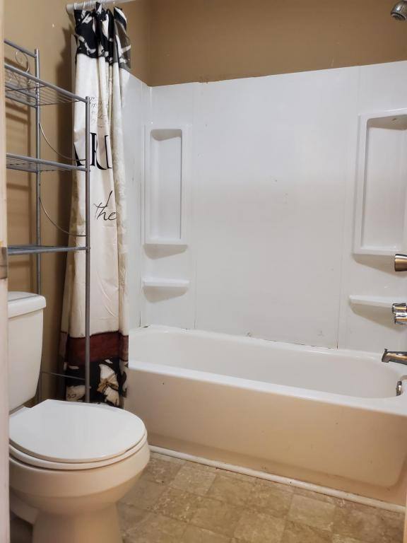 Apartment for rent at 106 N Carter St, Hammond, LA 70401