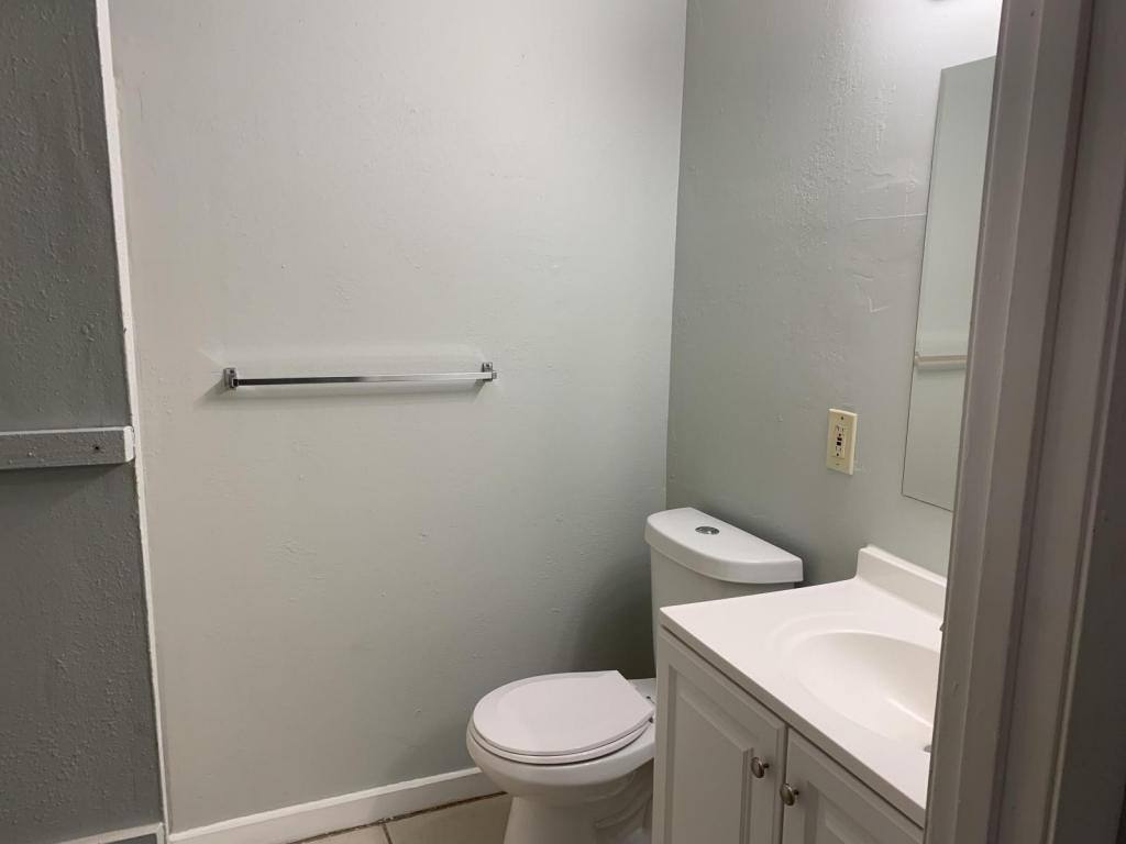 House for rent at 825 Lyndhurst St, Dunedin, FL 34698