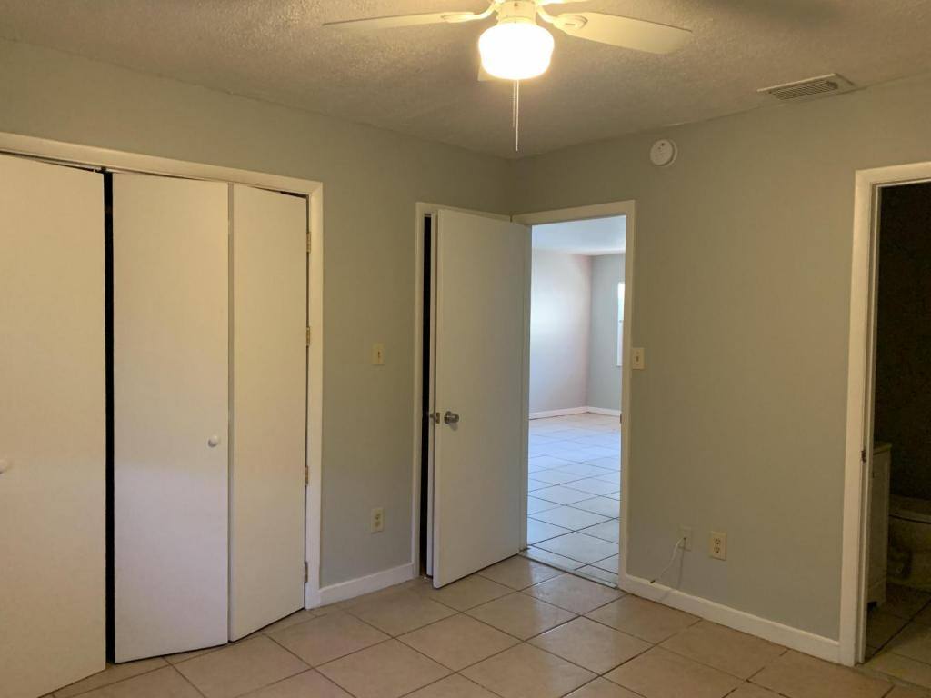 House for rent at 825 Lyndhurst St, Dunedin, FL 34698