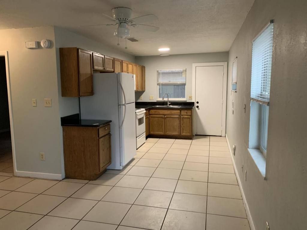 House for rent at 825 Lyndhurst St, Dunedin, FL 34698