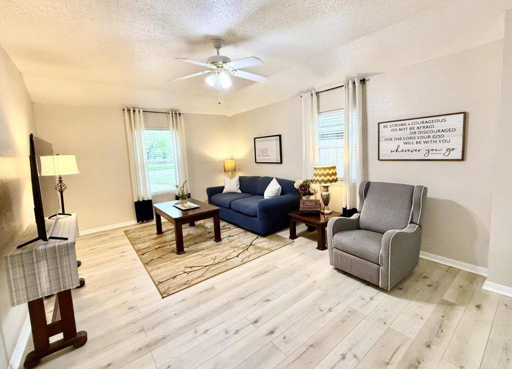 Apartment for rent at 1606 Bagby Ave #A, Waco, TX 76706