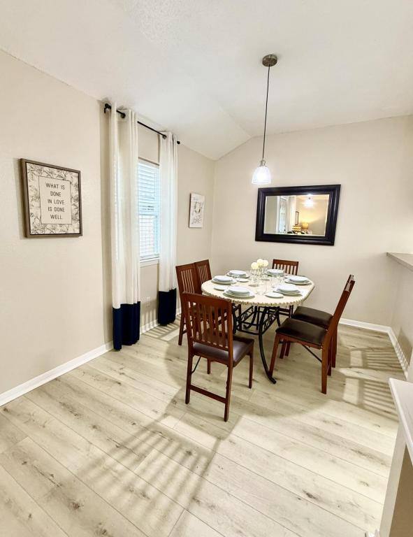 Apartment for rent at 1606 Bagby Ave #A, Waco, TX 76706
