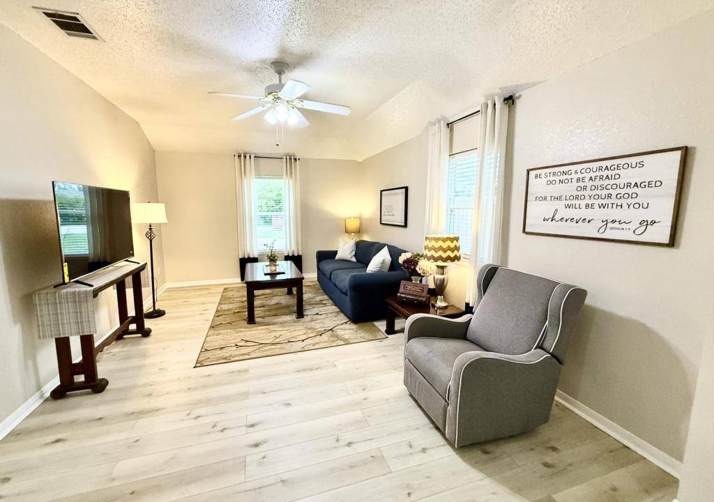 Apartment for rent at 1606 Bagby Ave #A, Waco, TX 76706