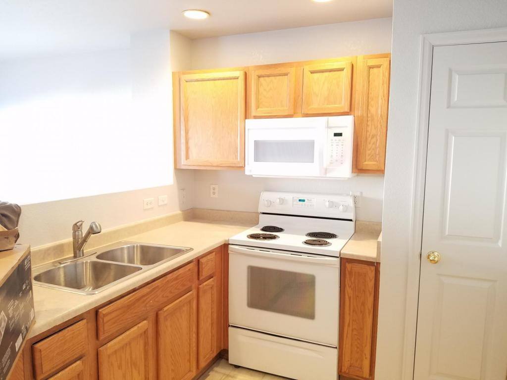 Townhouse for rent at 1691 Oak Creek Dr, Loveland, CO 80538