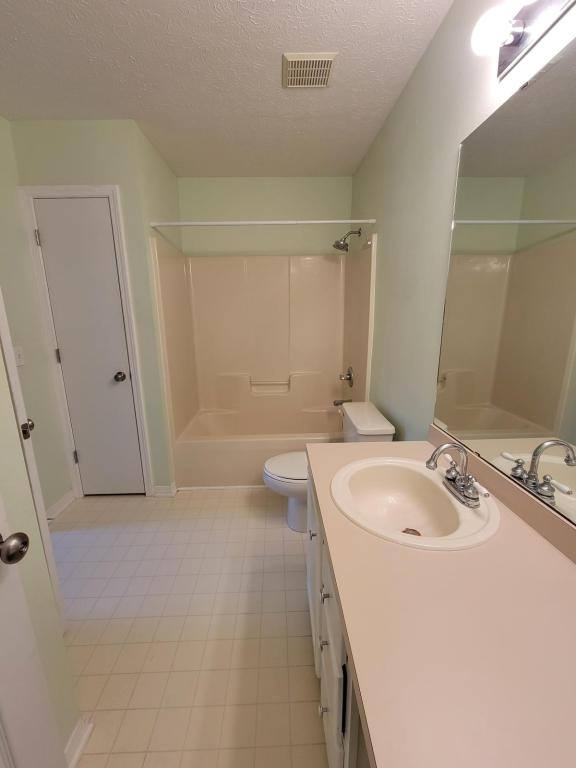 Townhouse for rent at 2415 Suwanee Lane, Fort Walton Beach, FL 32547