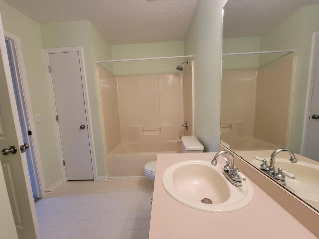 Townhouse for rent at 2415 Suwanee Lane, Fort Walton Beach, FL 32547
