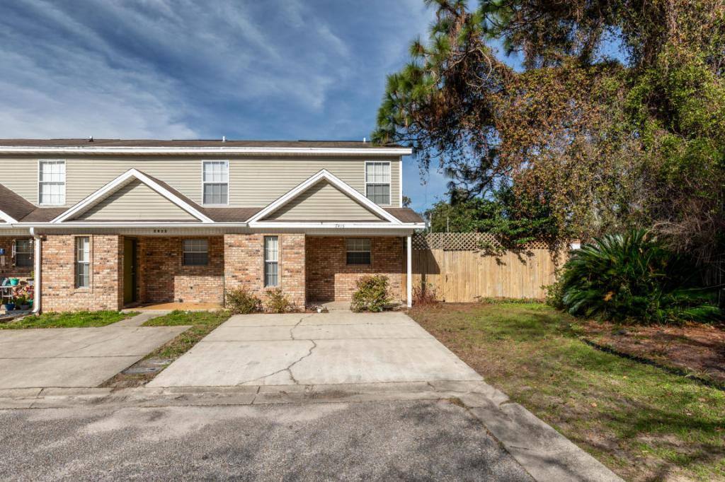 Townhouse for rent at 2415 Suwanee Lane, Fort Walton Beach, FL 32547