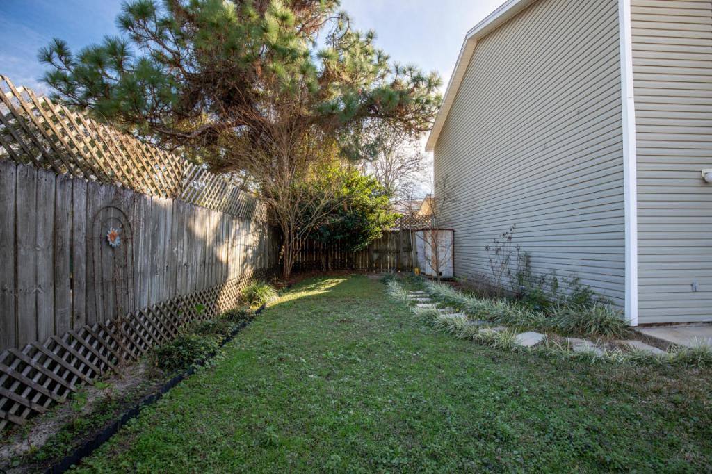 Townhouse for rent at 2415 Suwanee Lane, Fort Walton Beach, FL 32547