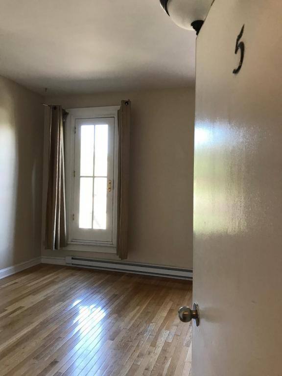 Townhouse for rent at 156 Circular St #5, Saratoga Springs, NY 12866