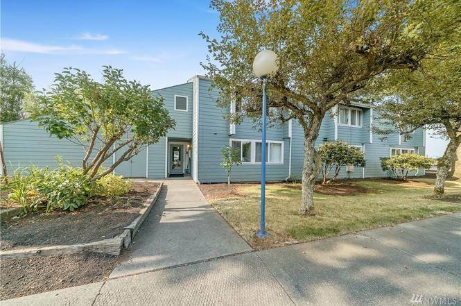 Apartment for rent at 210 B St, Blaine, WA 98230