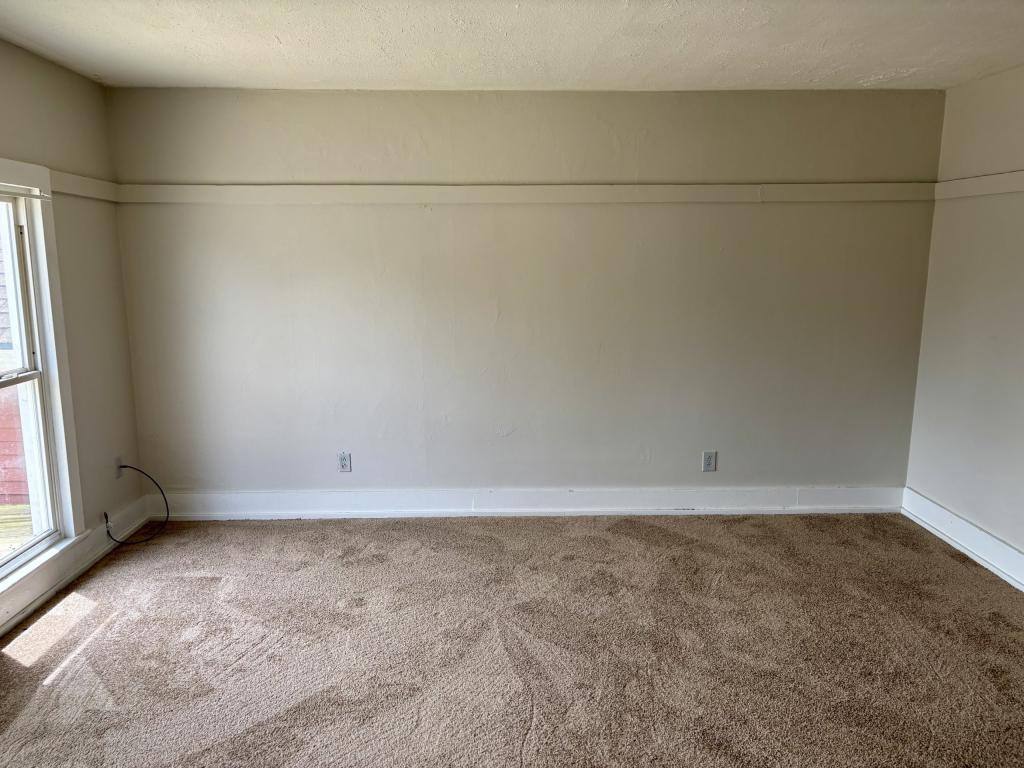 Apartment for rent at 299 N Market St, Shreve, OH 44676