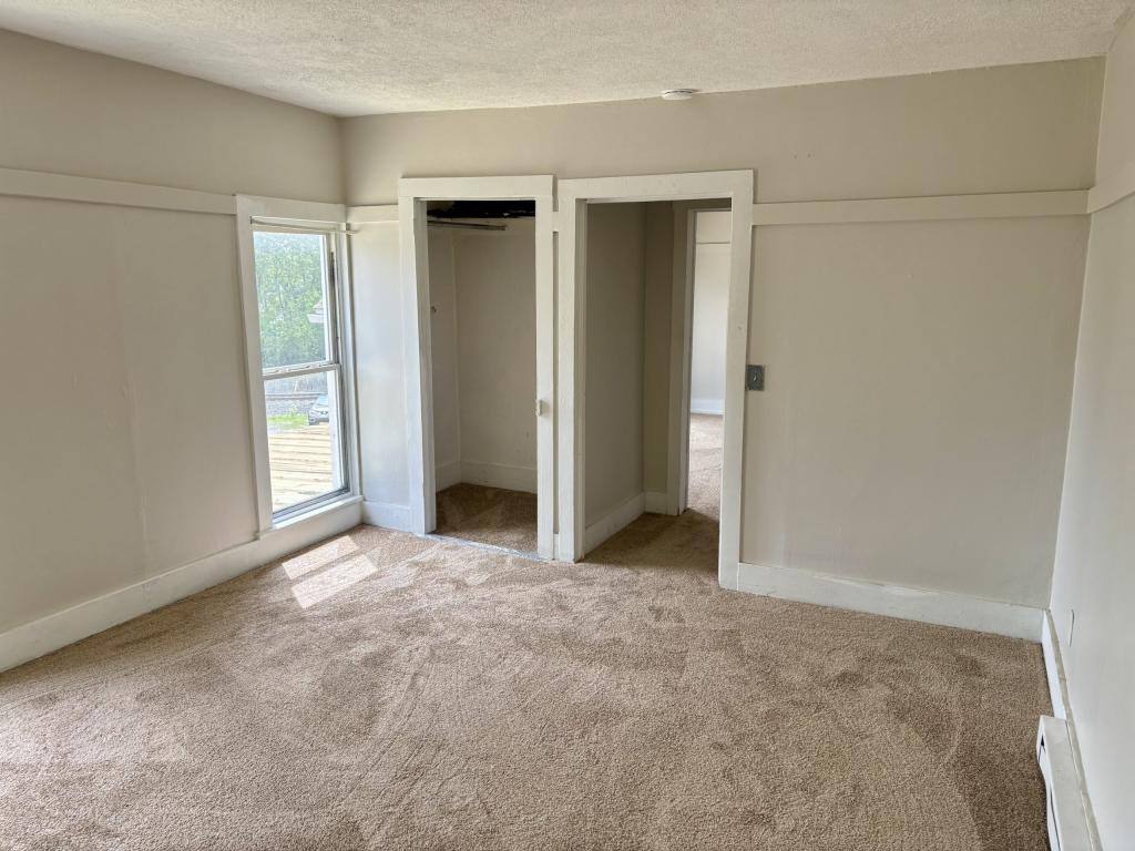 Apartment for rent at 299 N Market St, Shreve, OH 44676