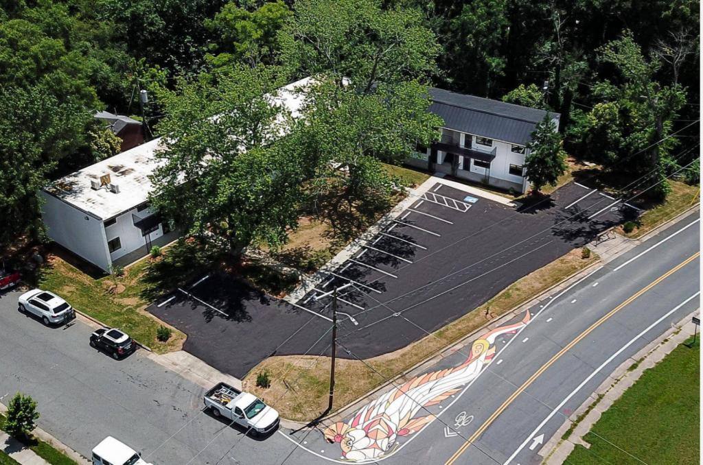 Apartment for rent at 1530 Hawthorne Lane, Charlotte, NC 28205