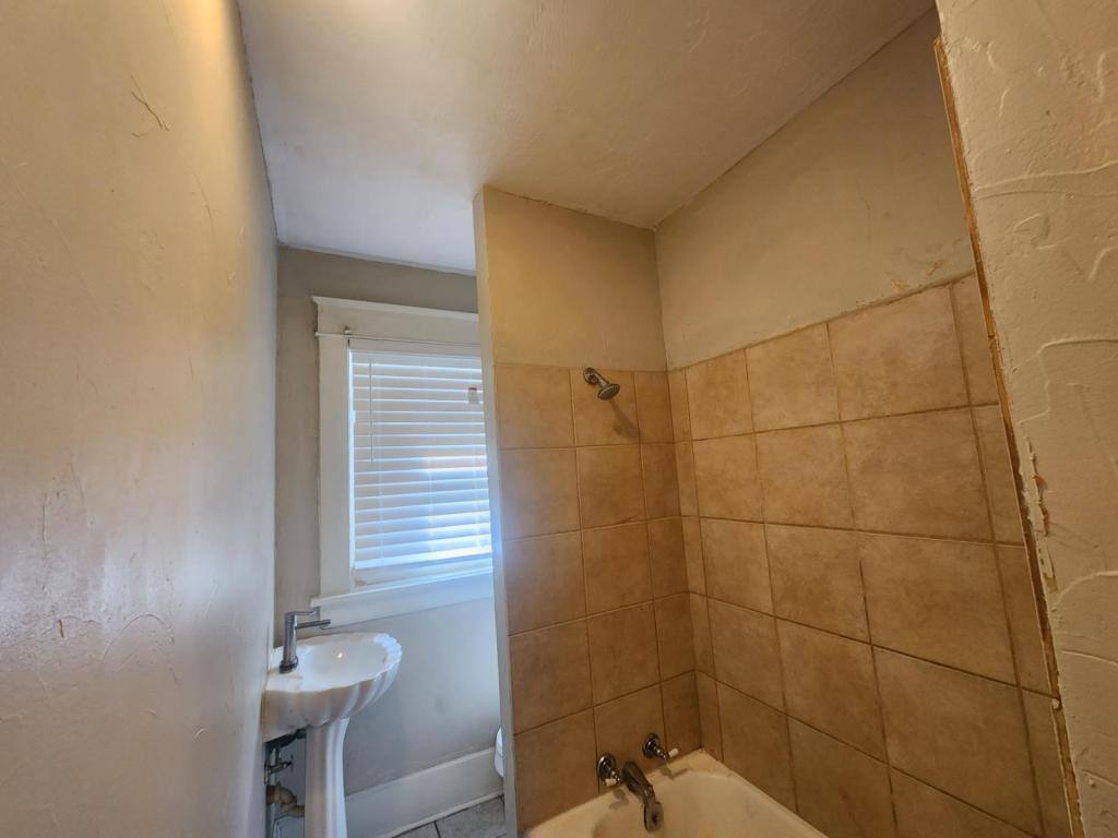 Apartment for rent at 511 E Cherry #2, Springfield, MO 65806