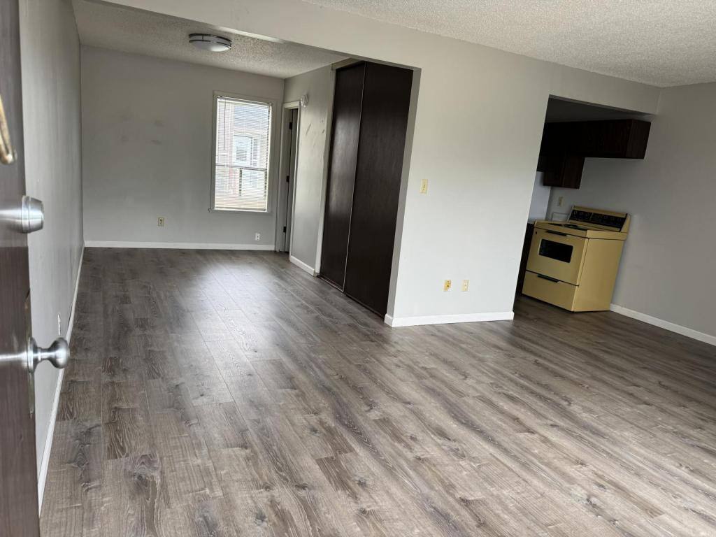 Apartment for rent at 1829 S Swope Dr, Independence, MO 64057