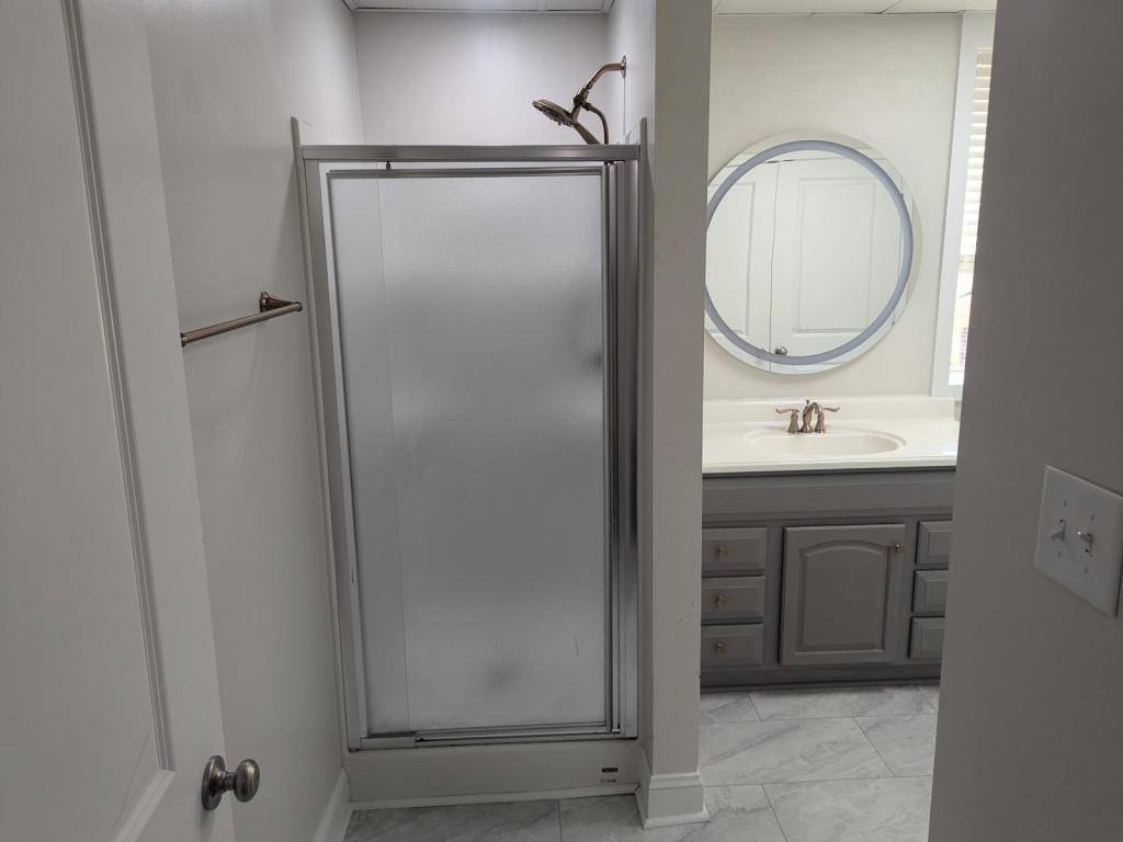 Apartment for rent at 930 C St, North Wilkesboro, NC 28659