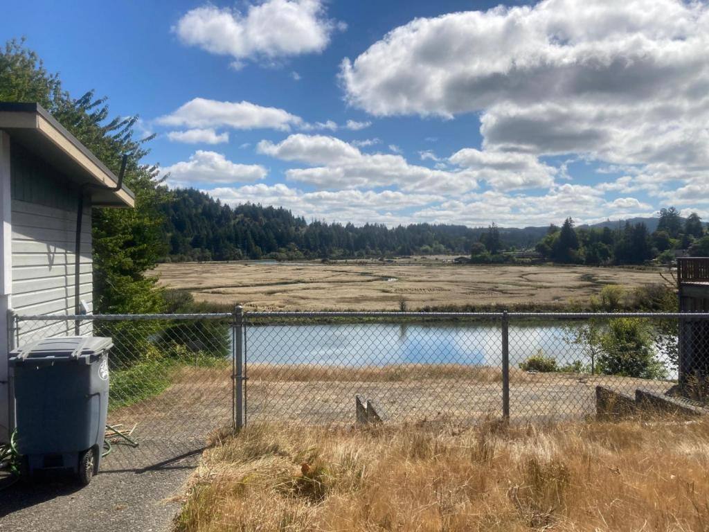 Apartment for rent at 901 SW Blvd #B Bottom, Coos Bay, OR 97420