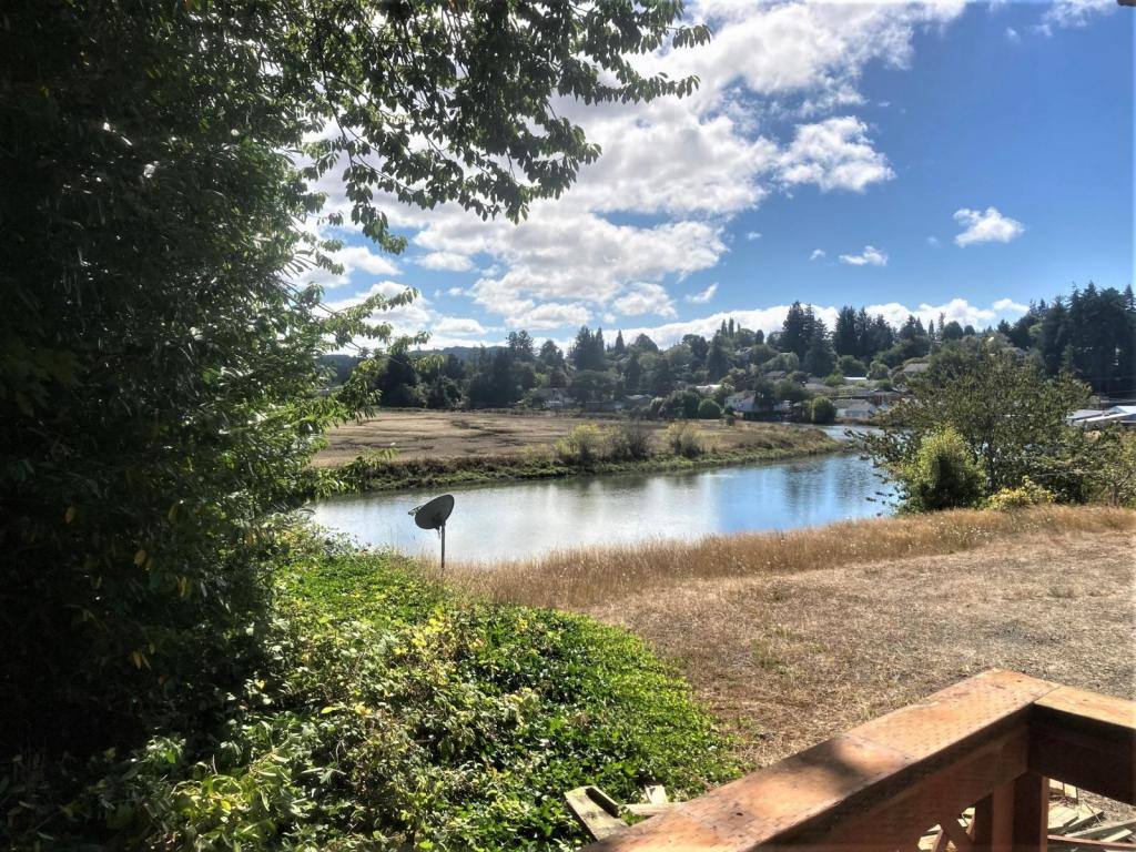 Apartment for rent at 901 SW Blvd #B Bottom, Coos Bay, OR 97420