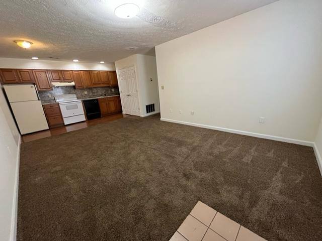 Apartment for rent at 1510 7th Ave #14, Huntington, WV 25701