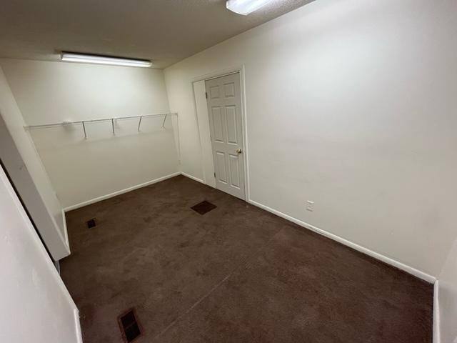 Apartment for rent at 607 20th St, Huntington, WV 25701