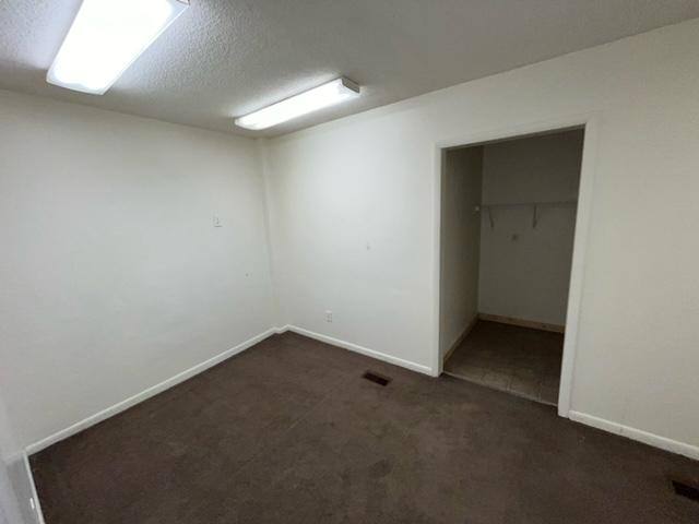 Apartment for rent at 607 20th St, Huntington, WV 25701