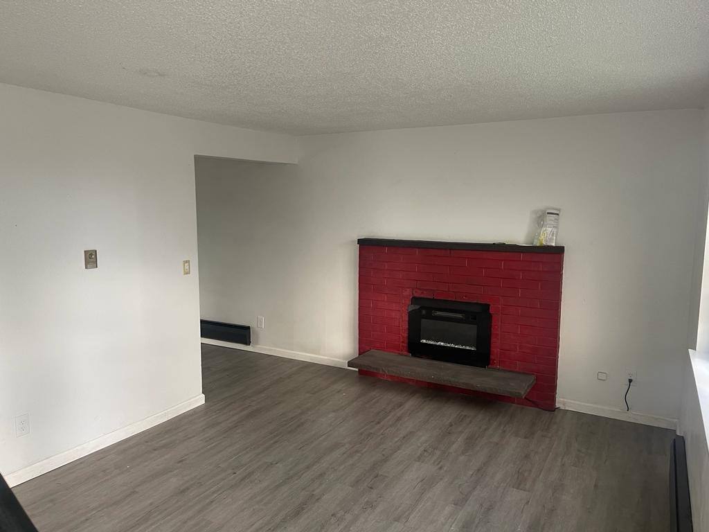 House for rent at 8123-B 110th St E, Puyallup, WA 98373