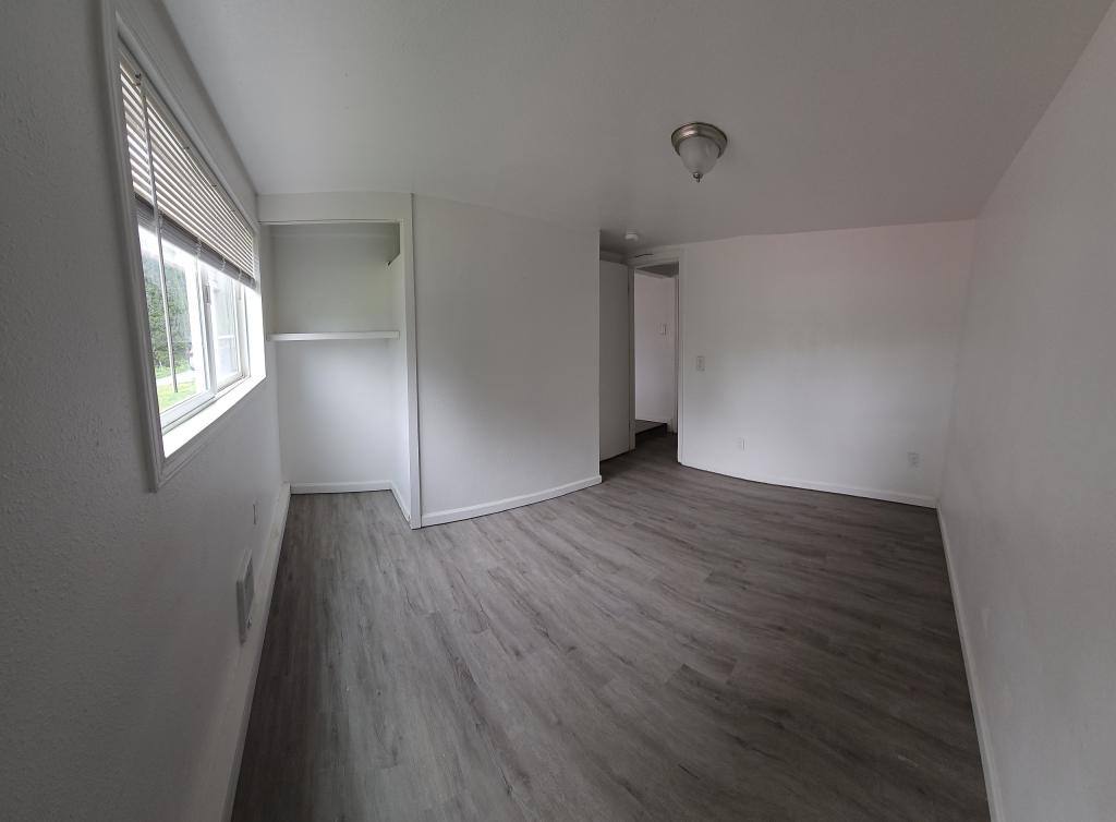 House for rent at 8120-B 110th St E, Puyallup, WA 98373