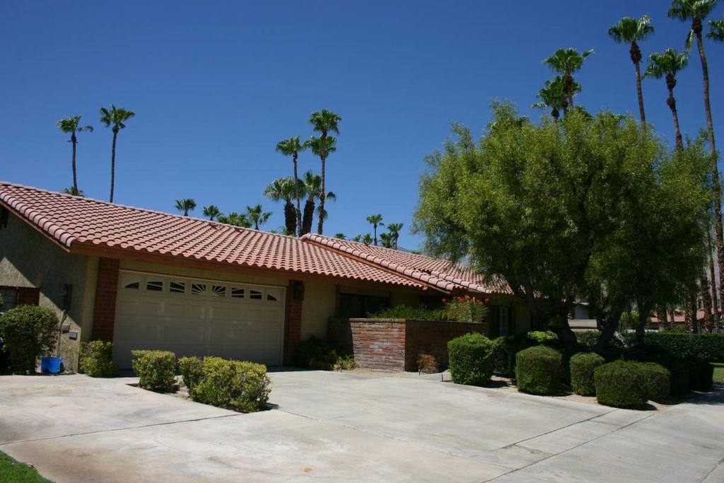 House for rent at 3177 E Cajon Circle, Palm Springs, CA 92264