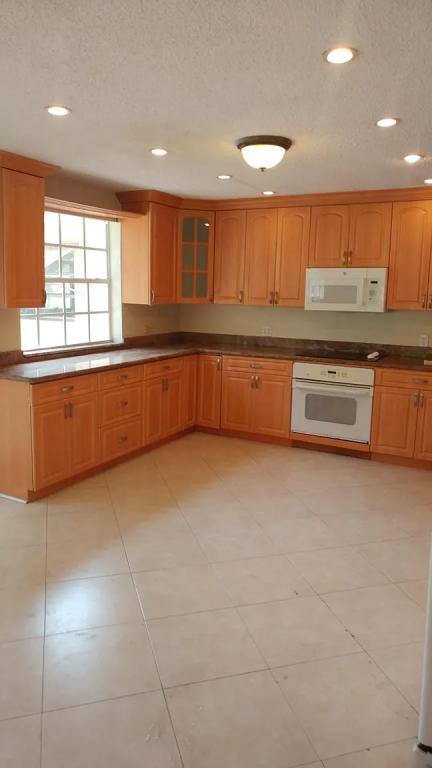 House for rent at 11480 Tara Dr, Fort Lauderdale, FL 33325