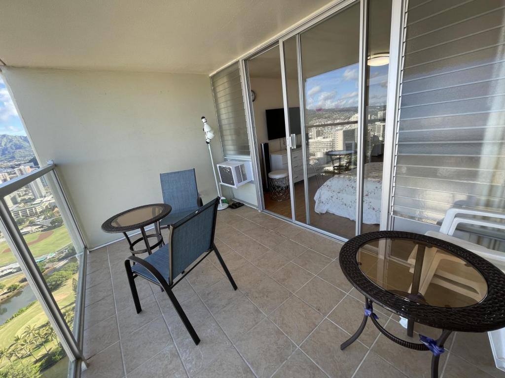 Apartment for rent at 445 Seaside Ave #43RD Floor, Honolulu, HI 96815