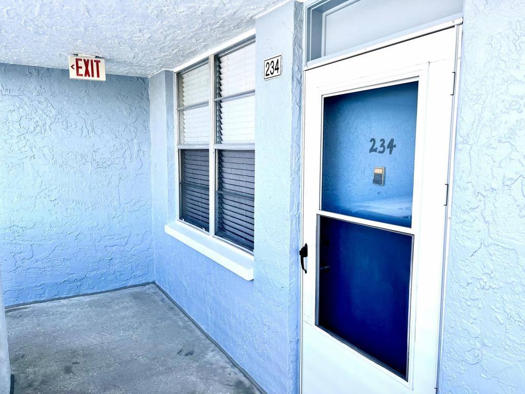 Apartment for rent at 4880 Locust St NE #234, Saint Petersburg, FL 33703