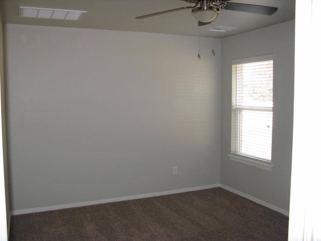 House for rent at 11719 Surrey Hills Blvd, Yukon, OK 73099