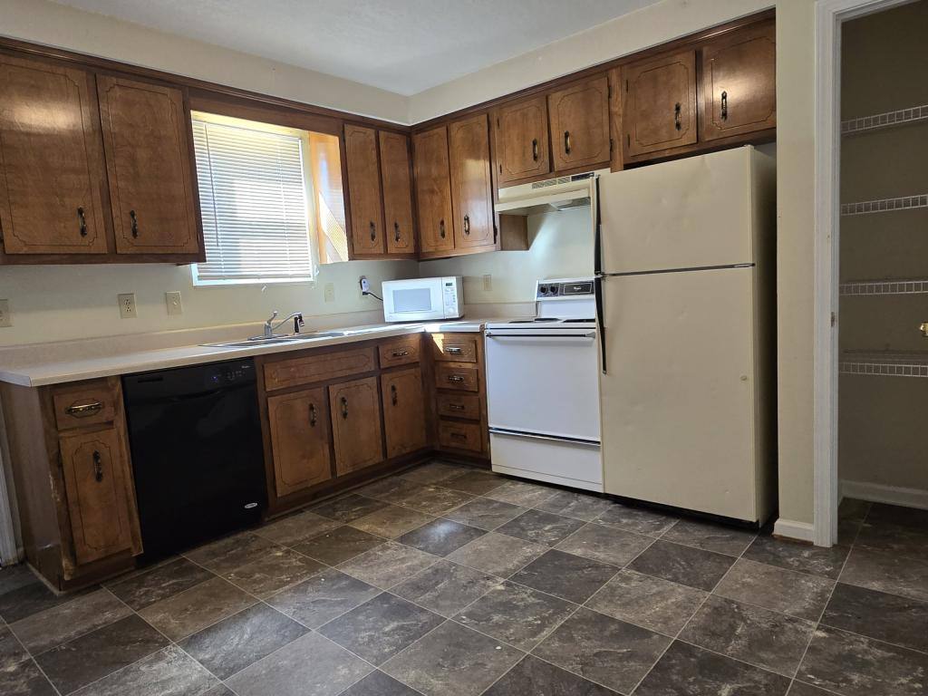 Apartment for rent at 377 Peabody Dr #4, Clarksville, TN 37042
