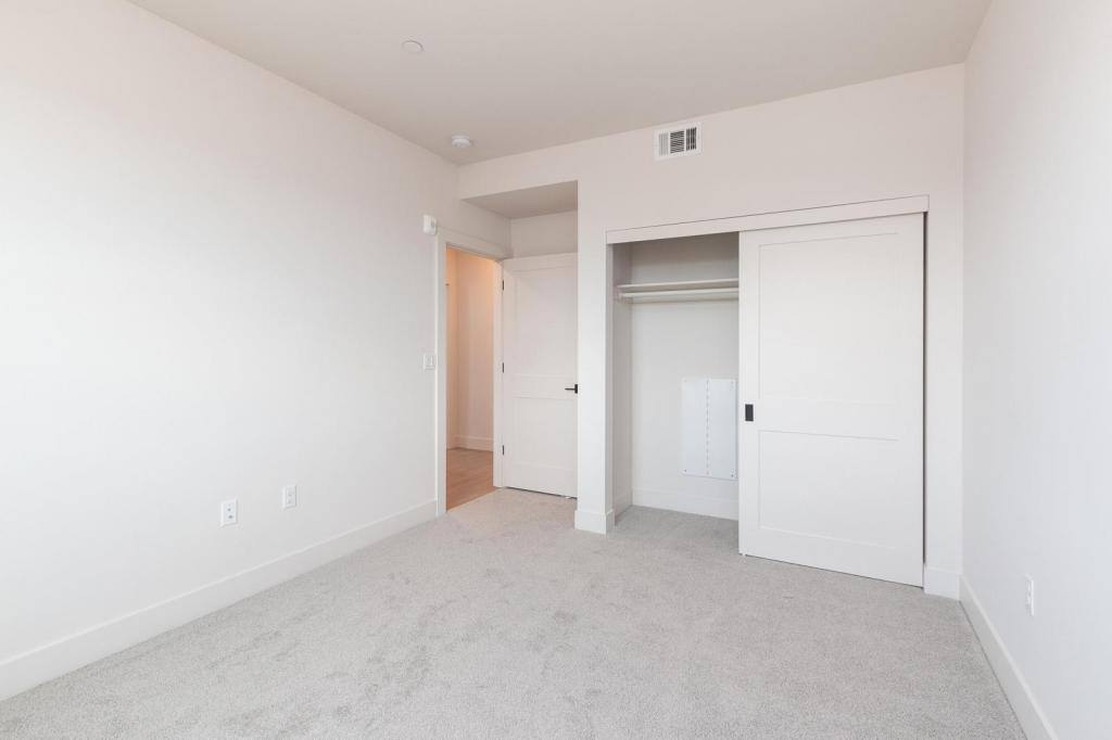 Apartment for rent at 919 39th Ave #302, Oakland, CA 94601