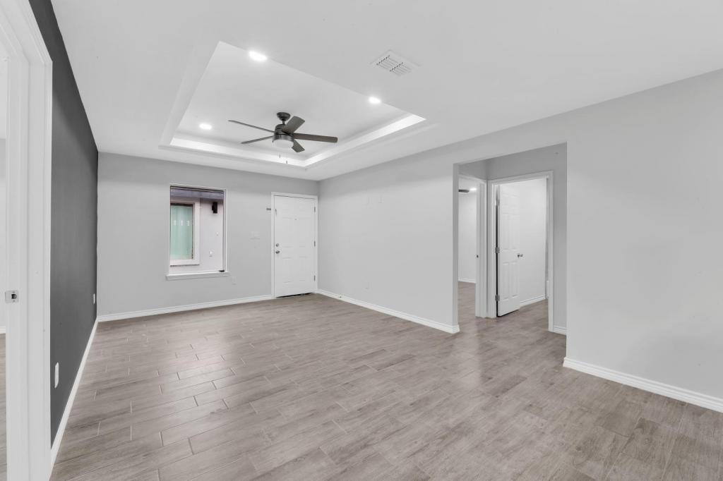 Apartment for rent at 1001 W Sunset Valley St, Mission, TX 78573
