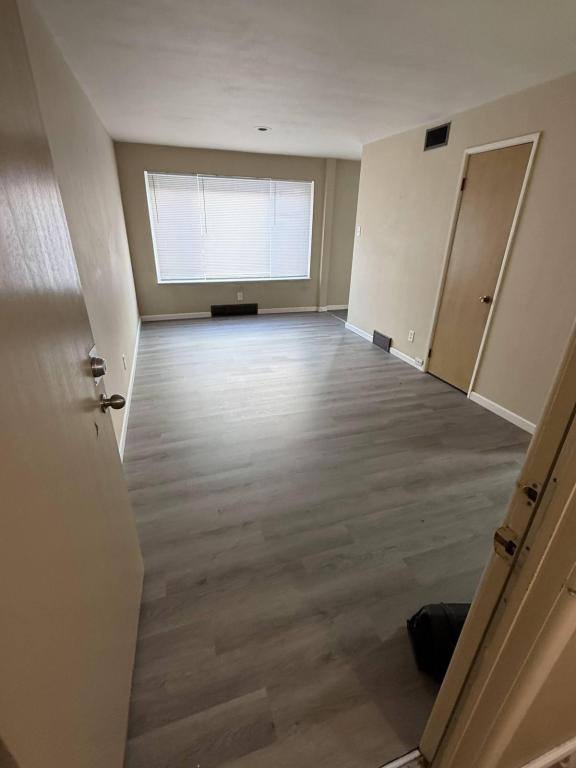 Apartment for rent at 6327 S Grand Blvd #1E, Saint Louis, MO 63111