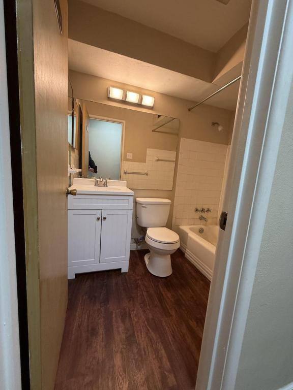 Apartment for rent at 6327 S Grand Blvd #1E, Saint Louis, MO 63111