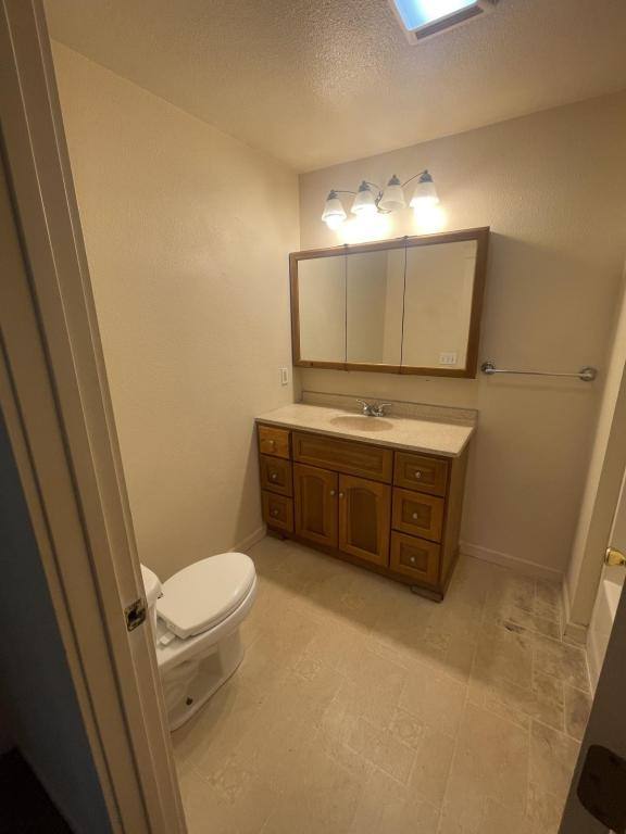 House for rent at 983 Oregon Ave, North Bend, OR 97459