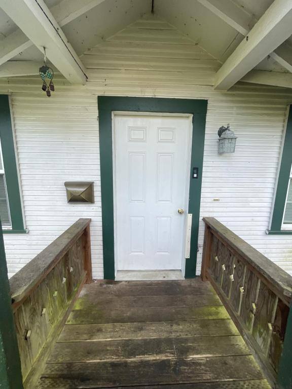 House for rent at 983 Oregon Ave, North Bend, OR 97459