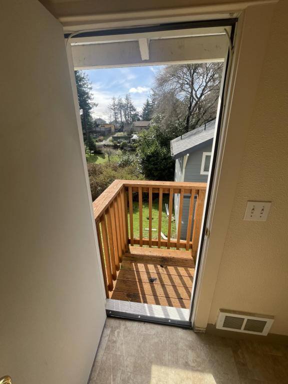 House for rent at 983 Oregon Ave, North Bend, OR 97459