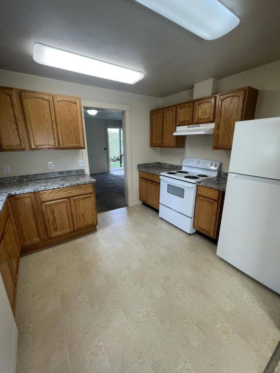House for rent at 983 Oregon Ave, North Bend, OR 97459