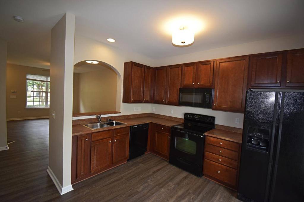 Townhouse for rent at 1077 Woodglen Lane, Matthews, NC 28104