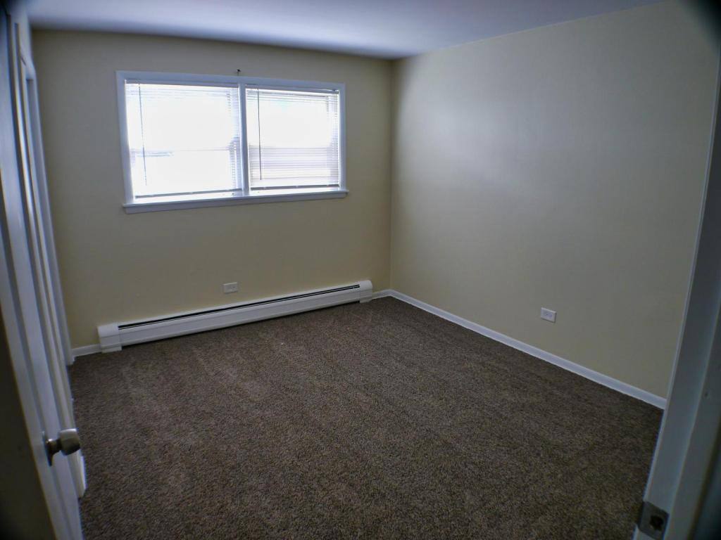 Apartment for rent at 10410 S Moody Ave #1S, Chicago Ridge, IL 60415