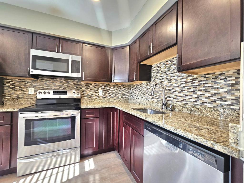 Townhouse for rent at 7664 Northern Oaks Court, Springfield, VA 22153