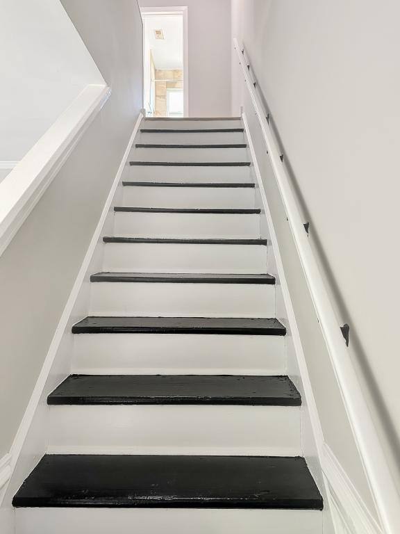 Townhouse for rent at 1432 Ardmore Dr #A, Greensboro, NC 27401