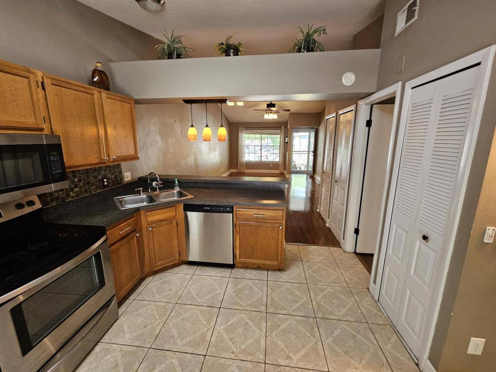 Apartment for rent at 5477 Lake Margaret Dr #F, Orlando, FL 32812