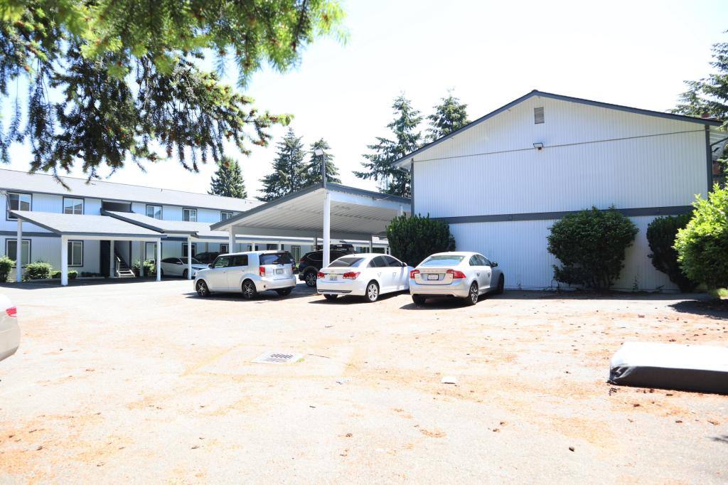 House for rent at 10545 SE 238th St, Kent, WA 98031