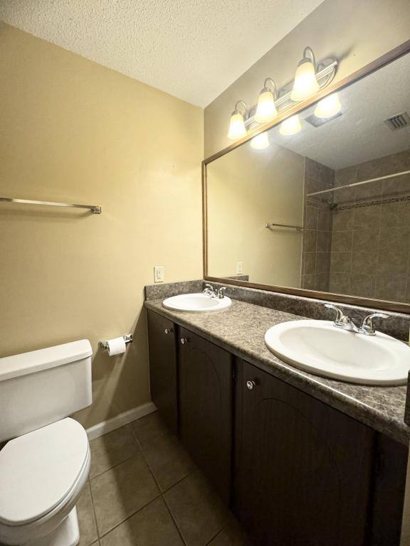 House for rent at 206 Myrtlewood Dr, Enterprise, AL 36330