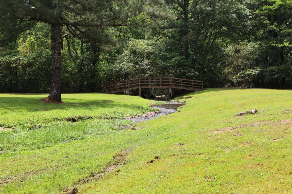 Condo for rent at 1100 Woodlawn Ave #64, Hot Springs National Park, AR 71913