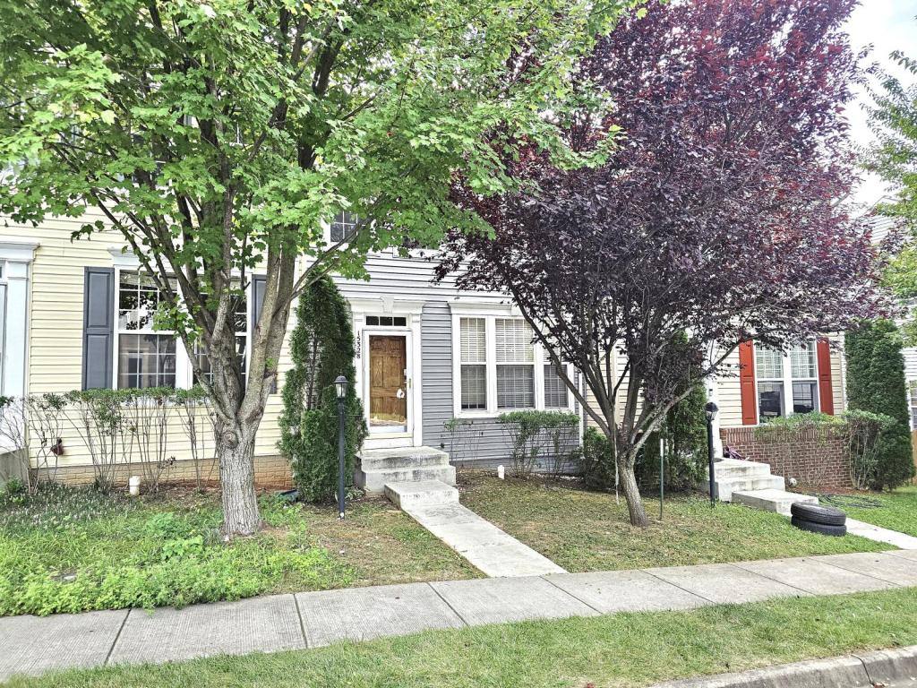 Townhouse for rent at 15328 Elizabeth Burbage Loop, Woodbridge, VA 22191